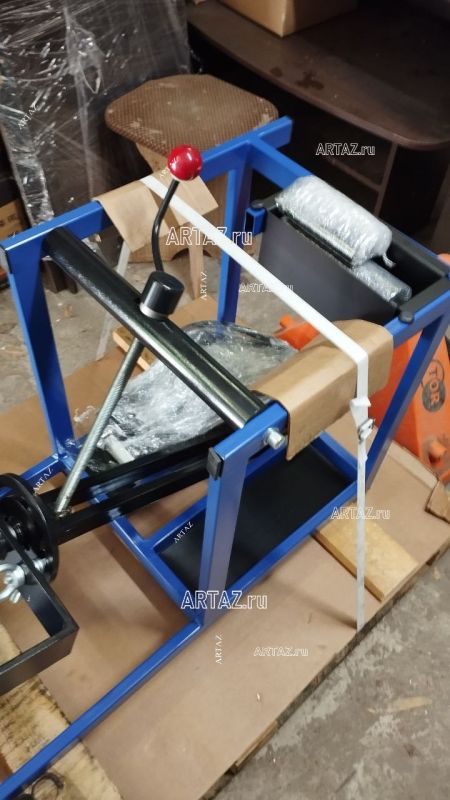 Выпрессовщик шкворней с пневмогидравлическим насосом и тележкой ВШ50-200 (ВШ50-200М)