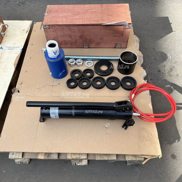 Гидравлический выпрессовщик сайлентблоков ARTAZ 50 т ВСГ40(50)-Рг2, переносной, с ручным насосом, в кейсе