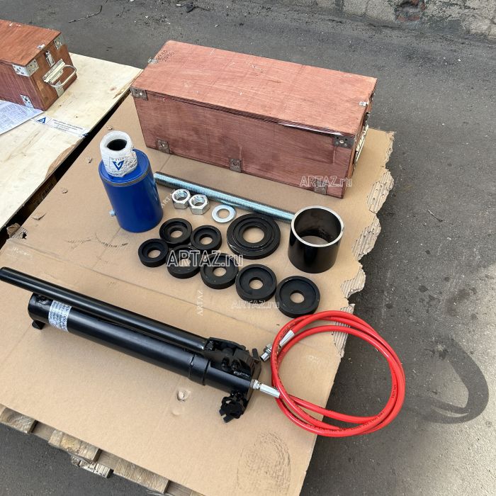 ARTAЗ гидравлический съёмник сайлентблоков 50 т для грузовых авто, пневмовозврат, в кейсе, ВСГ40(50)