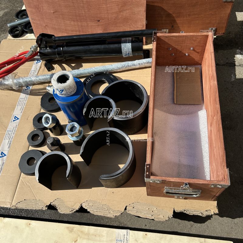 Гидравлический выпрессовщик пальцев и втулок ARTAZ 50 т, 70 МПа, с ручным насосом, переносной ВСГ40(50)П-Рг2