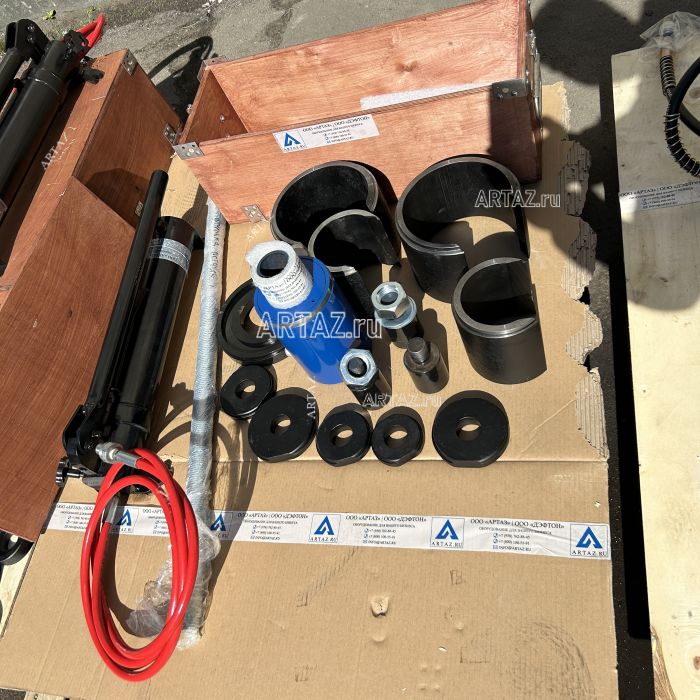 Гидравлический выпрессовщик пальцев и втулок ARTAZ 50 т, 70 МПа, с ручным насосом, переносной ВСГ40(50)П-Рг2