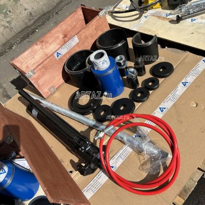 Гидравлический выпрессовщик пальцев и втулок ARTAZ 50 т, 70 МПа, с ручным насосом, переносной ВСГ40(50)П-Рг2