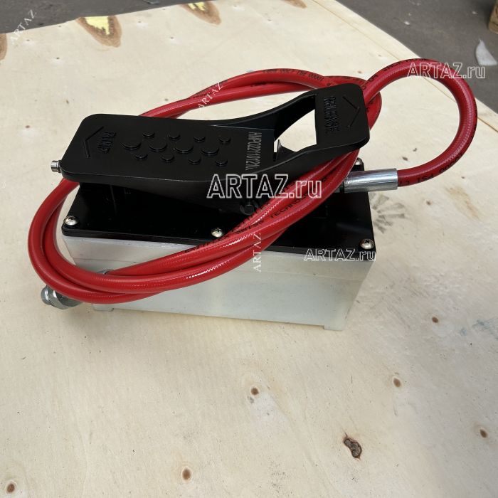 Выпрессовщик шкворней с пневмогидравлическим насосом и тележкой ВШ50-200 (ВШ50-200М)