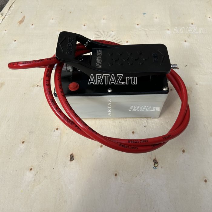 Выпрессовщик шкворней с пневмогидравлическим насосом без тележки ВШ95-300 (ВШ95-300П)