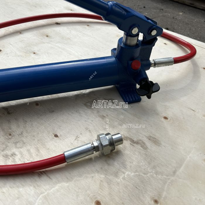 Ручной гидравлический насос ARTAZ 1 л для выпрессовщиков РГН-1