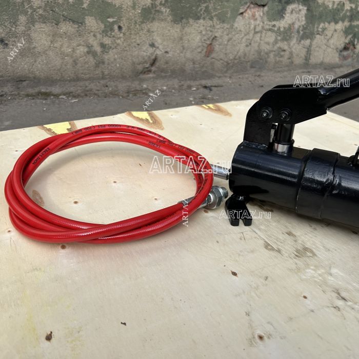 Ручной гидравлический насос ARTAZ 2 л для выпрессовщиков РГН-2