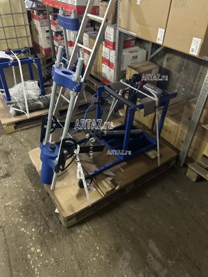 Выпрессовщик шкворней с встроенным ручным насосом и тележкой ВШ50-200 (ВШ50-200М)