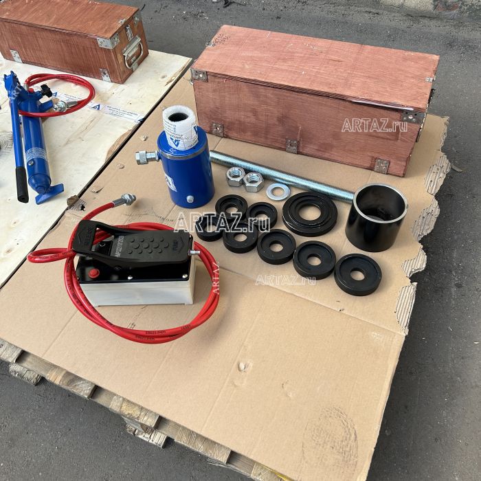 ARTAZ гидравлический выпрессовщик сайлентблоков 50 т, пневмогидронасос, ход 60 мм, переносной ВСГ40(50)-Пг