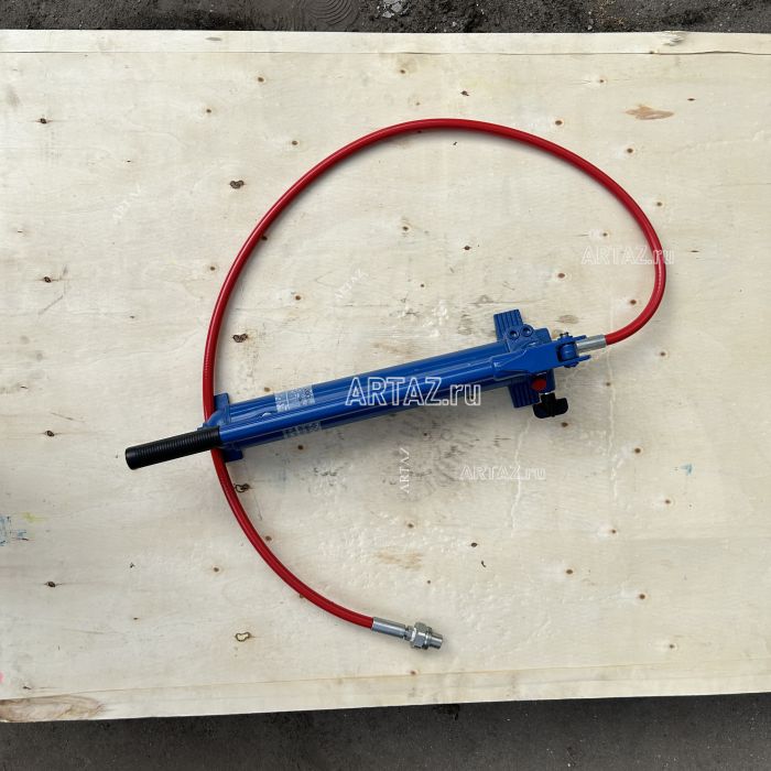 Ручной гидравлический насос ARTAZ 1 л для выпрессовщиков РГН-1