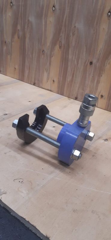 Гидравлический выпрессовщик пальцев рулевых тяг ARTAZ ВПРТ10-13, 10 т, 70 МПа, в кейсе