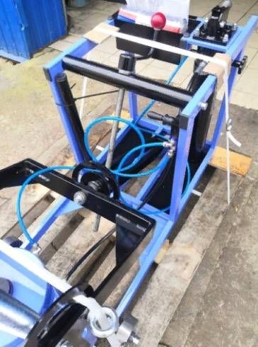 Выпрессовщик шкворней с встроенным ручным насосом и тележкой ВШ95-300 (ВШ95-300М)