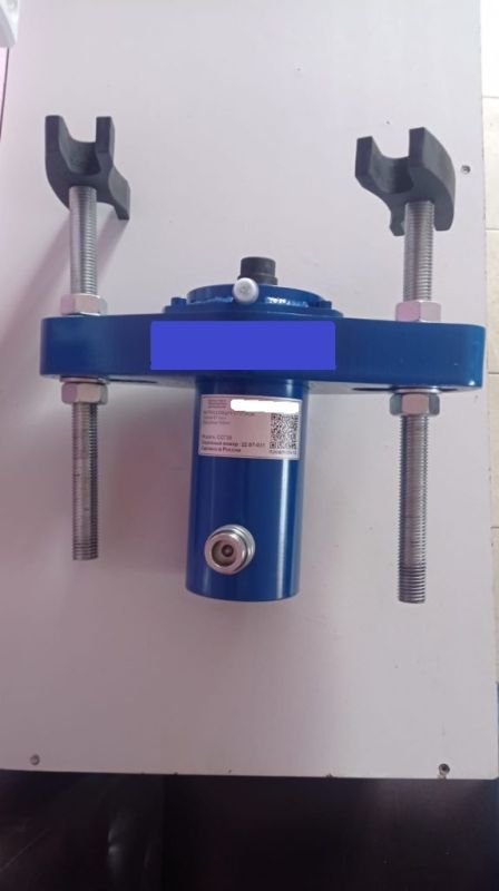 ARTAZ Съёмник колесной ступицы гидравлический 27 т, переносной, ход поршня 130 мм, ССГ30