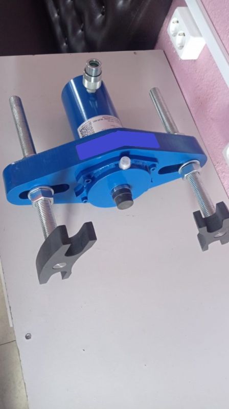 ARTAZ Съёмник колесной ступицы гидравлический 27 т, переносной, ход поршня 130 мм, ССГ30