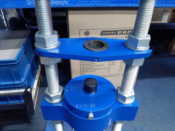 ARTAZ гидравлический выпрессовщик пальцев траковых цепей ВПТ70, 70 т, ход 250 мм, 5 пуансонов