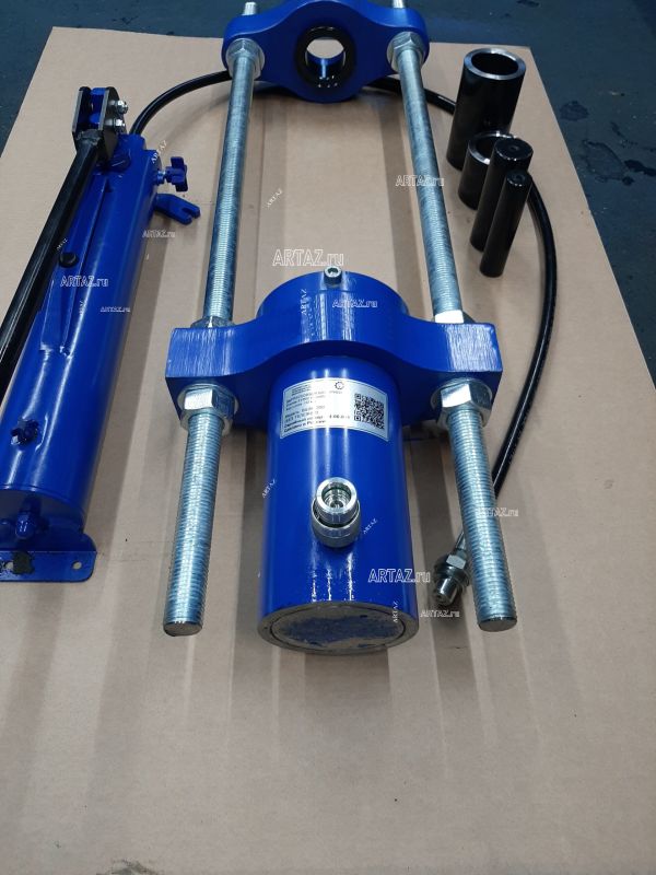 Выпрессовщик шкворней с ручным насосом без тележки ВШ70-200 (ВШ70-200П)