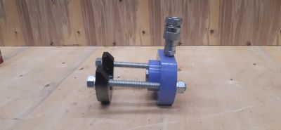 Гидравлический выпрессовщик пальцев рулевых тяг ARTAZ ВПРТ10-13, 10 т, 70 МПа, в кейсе