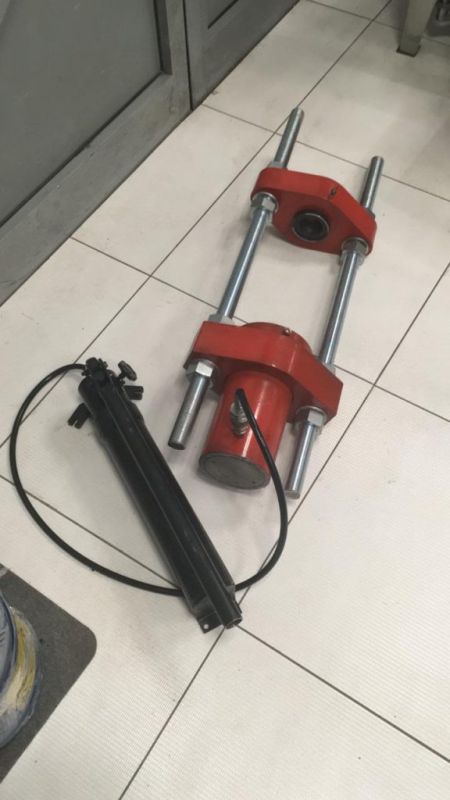 Выпрессовщик шкворней с ручным насосом без тележки ВШ70-300 (ВШ70-300П)