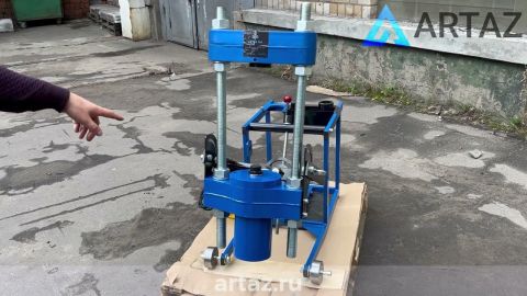 Шкворнедав для грузовиков 100 тонн, обзор на выпрессовщик шкворней 100 тонн гидравлический